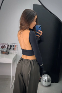 Cropped Scarlett manga longa na internet