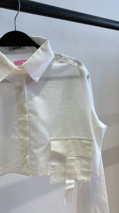 Camisa cropped - BY Famelli