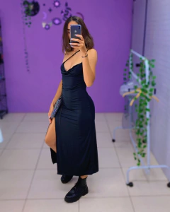 Vestido fenda Scarlett preto - comprar online