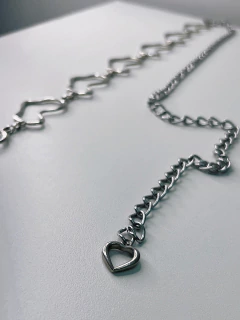 Cinto assimétrico em prata na internet