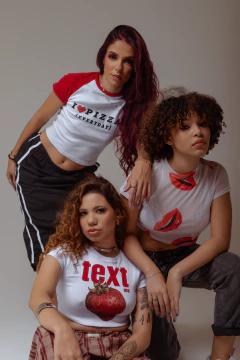 Cropped mc tule mouth na internet