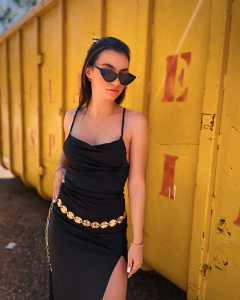 Vestido fenda Scarlett preto - BY Famelli