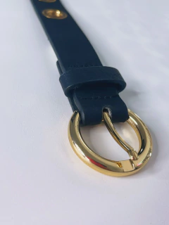 Cinto fivela ilhós dourado na internet