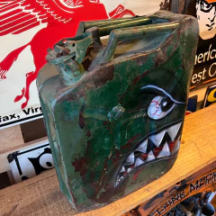 Bidon dientes de tiburon - comprar online