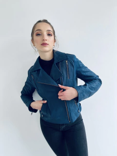 Julia Blue on internet