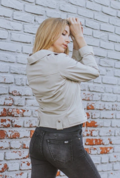 CAMPERA JULIA TIZA - Tauro Cuer MDQ