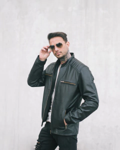 CAMPERA PATRICIO NEGRA - comprar online