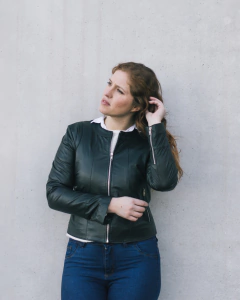 Imagen de CAMPERA GRETA NEGRA