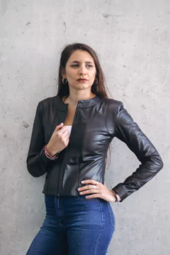 CAMPERA EVA NEGRA - Tauro Cuer MDQ