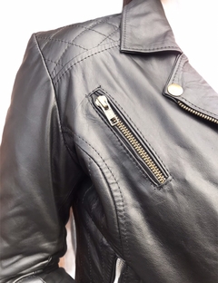 CAMPERA CLOE NEGRA - Tauro Cuer MDQ
