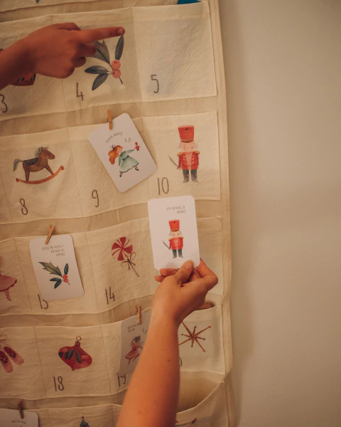 COMBO CALENDARIO DE ADVIENTO + TARJETAS DE ACTIVIDADES "CASCANUECES" - comprar online