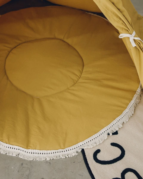 ALFOMBRA CON BASE IMPERMEABLE - Pequeños caciques