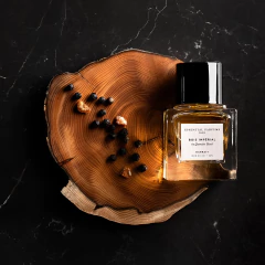 Essential Parfums, Bois Impérial Extrait - comprar online