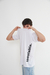 Remera oversize inestable blanco en internet