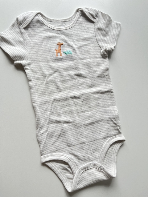 Body mc blanco linea gris jirafa carters 24m(78)
