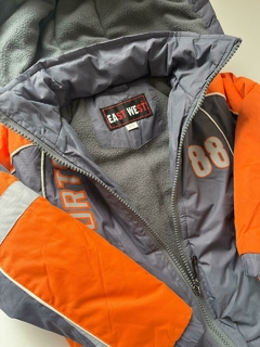 Campera naranja y gris con polar east west 4a(161) en internet