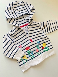 Campera blanca líneas azules con flores Carters 6m(139)