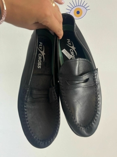 Zapatos negros cuero escolae Fly cross t.39(319) en internet