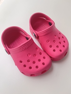 Crocs fucsias clásicas t17(01) - comprar online