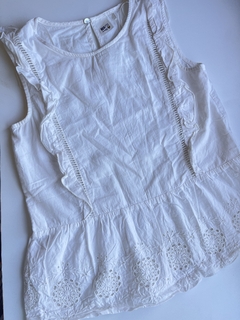 Camisola blanca sin mangas y volados ELV 12a(181)