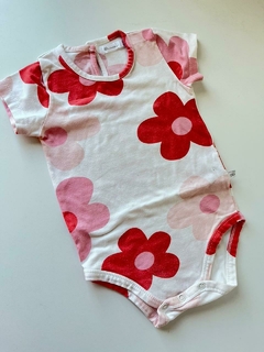 Body mc blanca flores rojas cheeky 6m (276)