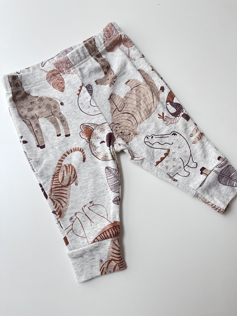 Pantalón Carter's. Gris animales t3m(169)