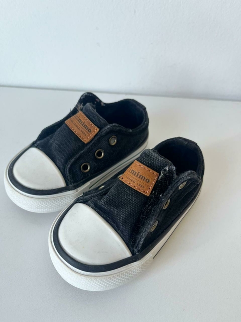 Zapatillas negras son cordon mimo t.19 (295)