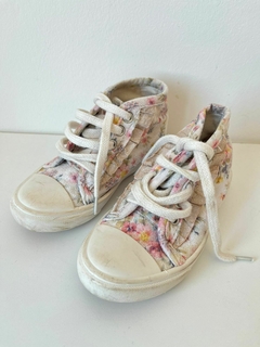 Zapatillas blancas floreadas mimo t.26(10)