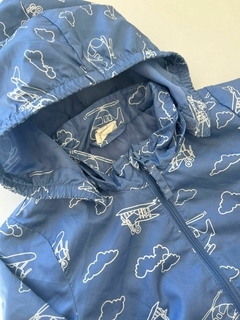 Campera azul aviones rompeviento h&M 4-6M(01) en internet
