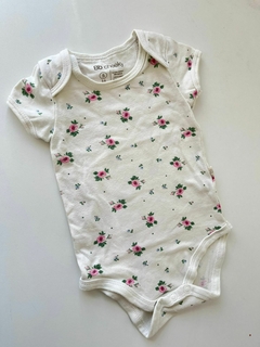 Body blanco mc flores roas cheeky 3m(255)