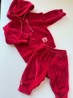 Conjunto rojo de plush camepra y pantalon mimo 1-3m(276)