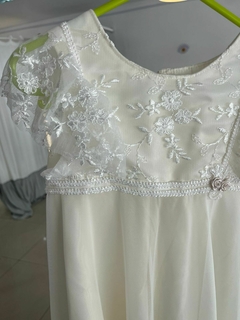 Vestido blanco mc con tull y flores bordadas carmelita 4a(330) en internet