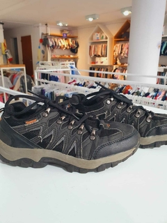 Zapatillas negras de cordon topper t.33(278)