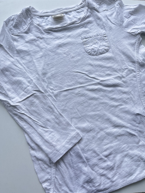 REMERA BLANCA ZARA CON BRODERI 7A (108)