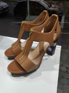 Sandalias charol marron Francosarto t28(ci17) - Indy circular