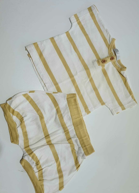 Conjunto blanco mostaza remera+short pachi 9m(238)