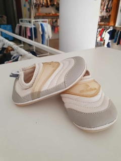 Zapatitos no caminantes blancos mimo t.19(296) en internet