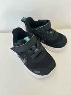 Zapatillas negras de tela Nike t.18 (255) - comprar online
