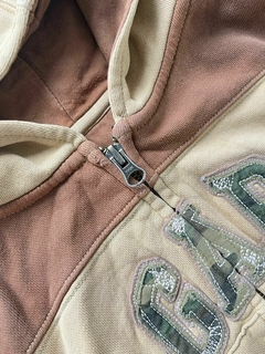 Campera marron y beige frisa gap 12m(256) - comprar online
