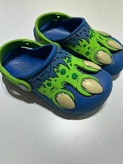 Croocs verdes y azules de garras luminosas crocs t.27(174) - comprar online