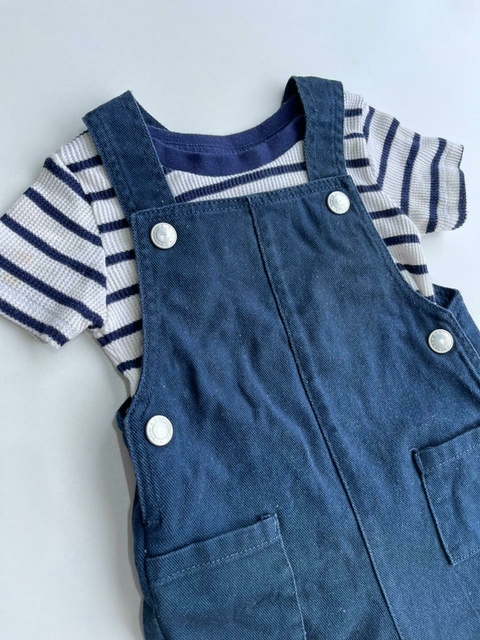 Jardinero de jean azul primark y Remera morley blanca ml 9-12m (150)