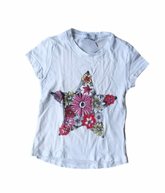 Remera con estrella floreada Kosiuko t4a (197)
