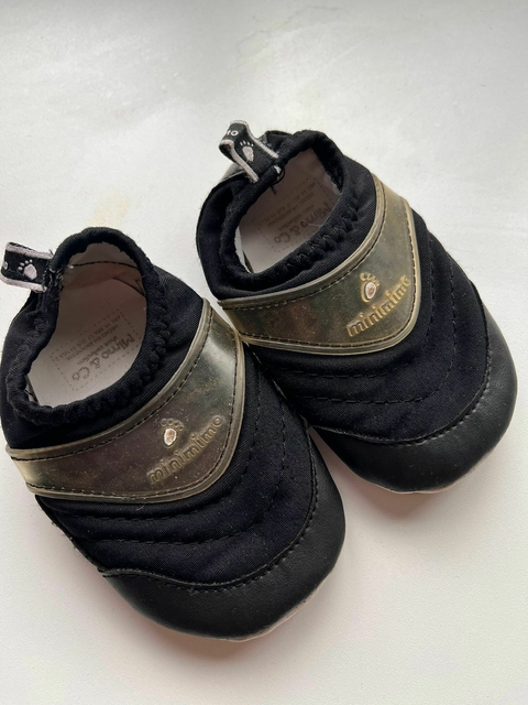 Zapatillas negras s/cordon mimo t.18 (141)