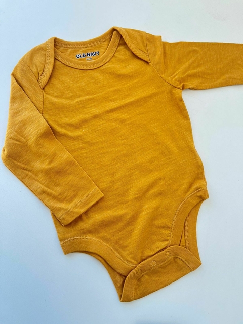 Body OLD NAVY NUEVO 3-6m(248)