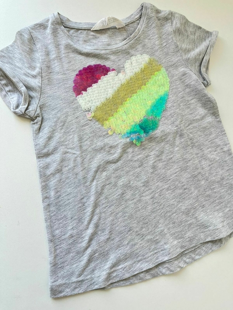 Remera mc gris corazon lentejuelas H&M 6/8a(303)