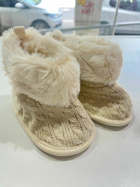 Botitas tejidas con peluche Carters t3/6m(347) - comprar online