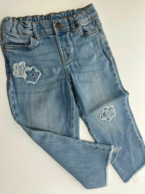 Jean con flores grueso Oshkosh t4a (306) - comprar online