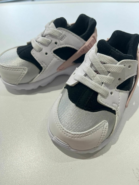 ZAPATILLAS GRIS Y ROSA NIKE T19.5 (399) - comprar online