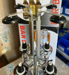 Dispenser Giratorio De 4 Botellas Y Bebidas Coctelería en internet