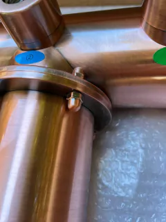 Pilón T de acero para 3 canillas Talos COBRE - comprar online